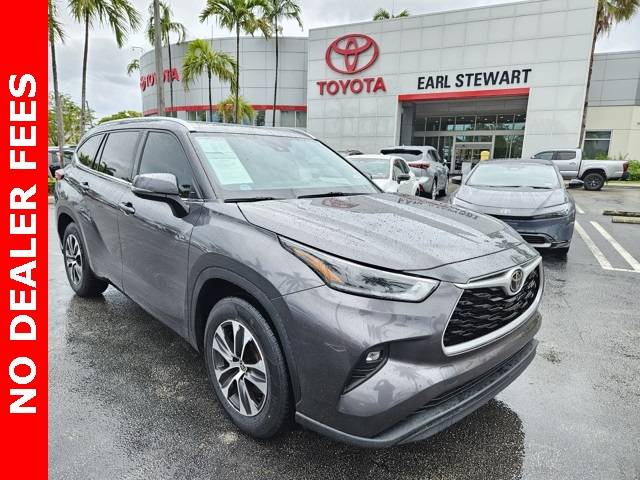 2021 Toyota Highlander XLE — SUV — 122,859 mi — Lake Park, FL