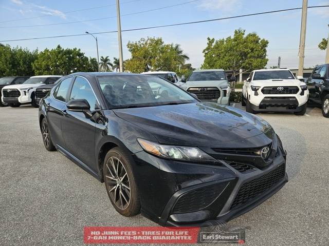2021 Toyota Camry SE — Sedan — 157,220 mi — Lake Park, FL