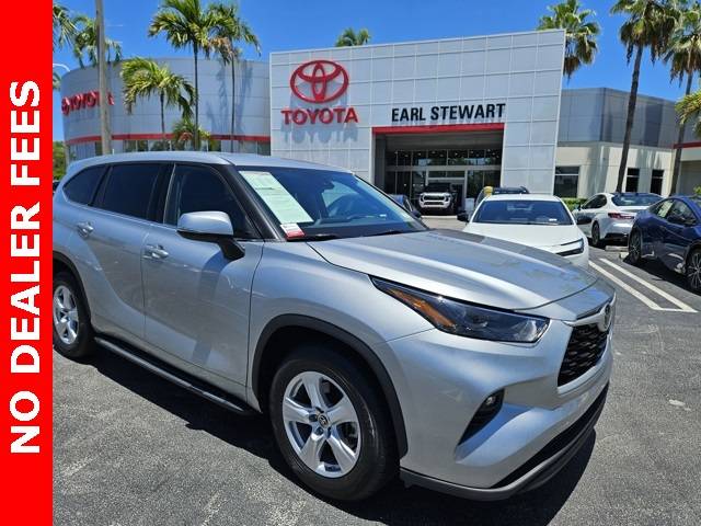 2022 Toyota Highlander LE — SUV — 27,641 mi — Lake Park, FL