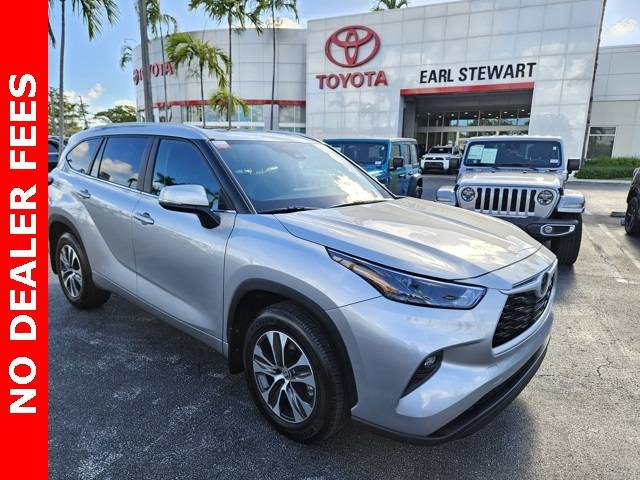 2024 Toyota Highlander XLE — SUV — 8,667 mi — Lake Park, FL