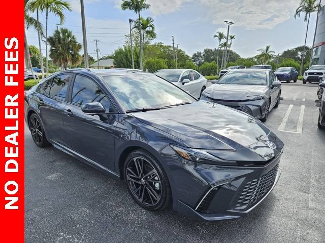 2025 Toyota Camry Hybrid XSE — Sedan — 1,850 mi — Lake Park, FL