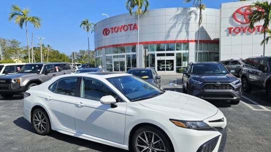 2023 Toyota Camry SE — Sedan — 49,030 mi — Lake Park, FL