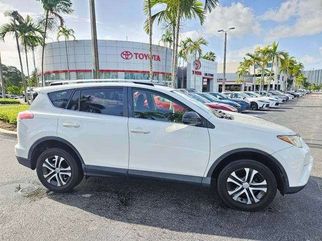 2018 Toyota RAV4 LE — SUV — 69,720 mi — Lake Park, FL