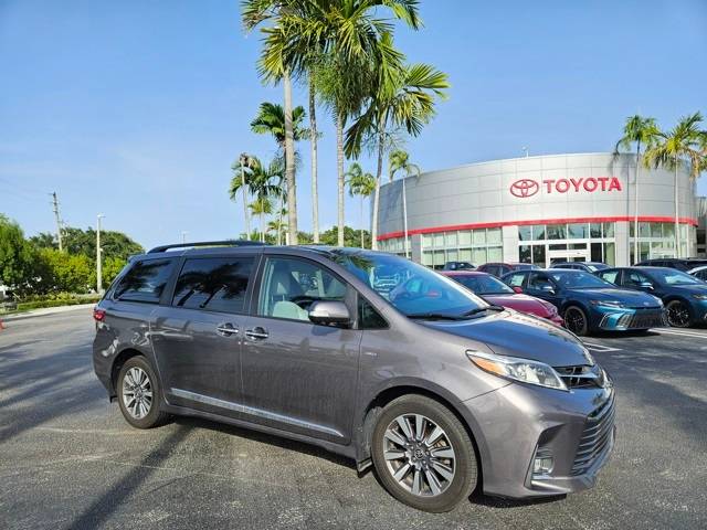 2020 Toyota Sienna Limited Premium — Minivan — 144,426 mi — Lake Park, FL
