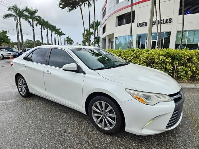 2015 Toyota Camry XLE V6 — Sedan — 96,365 mi — Lake Park, FL