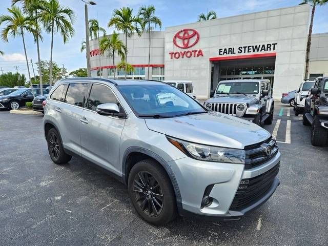 2019 Toyota Highlander SE V6 — SUV — 62,907 mi — Lake Park, FL