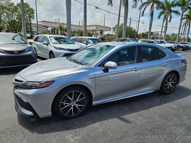 2022 Toyota Camry SE — Sedan — 34,161 mi — Lake Park, FL