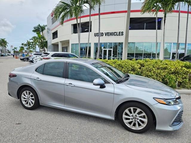 2021 Toyota Camry LE — Sedan — 20,579 mi — Lake Park, FL