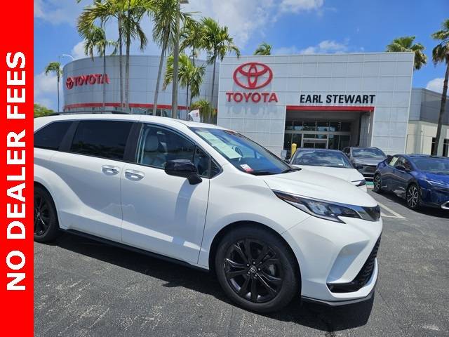 2023 Toyota Sienna XSE — Minivan — 31,012 mi — Lake Park, FL