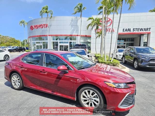2022 Toyota Camry LE — Sedan — 7,579 mi — Lake Park, FL