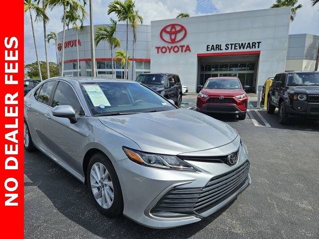 2022 Toyota Camry LE — Sedan — 29,815 mi — Lake Park, FL