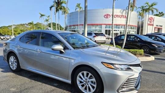 2022 Toyota Camry LE — Sedan — 27,050 mi — Lake Park, FL