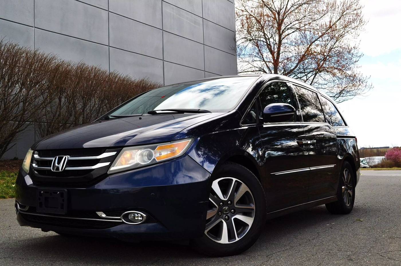 2014 Honda Odyssey Touring Elite — Minivan — 108,135 mi — Sterling, VA