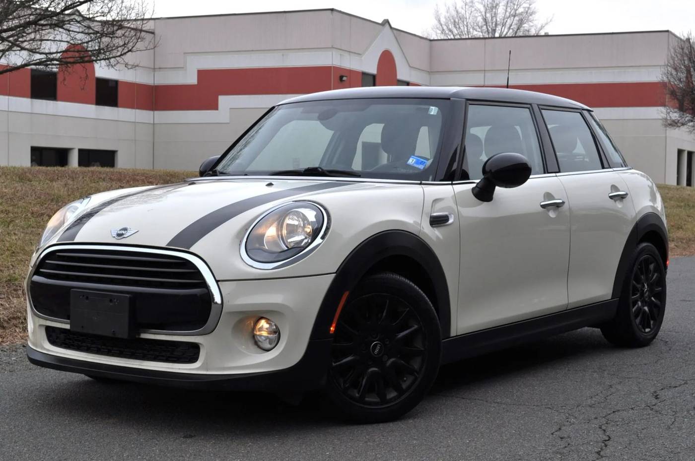 2016 MINI Hardtop Cooper — Hatchback — 41,329 mi — Sterling, VA
