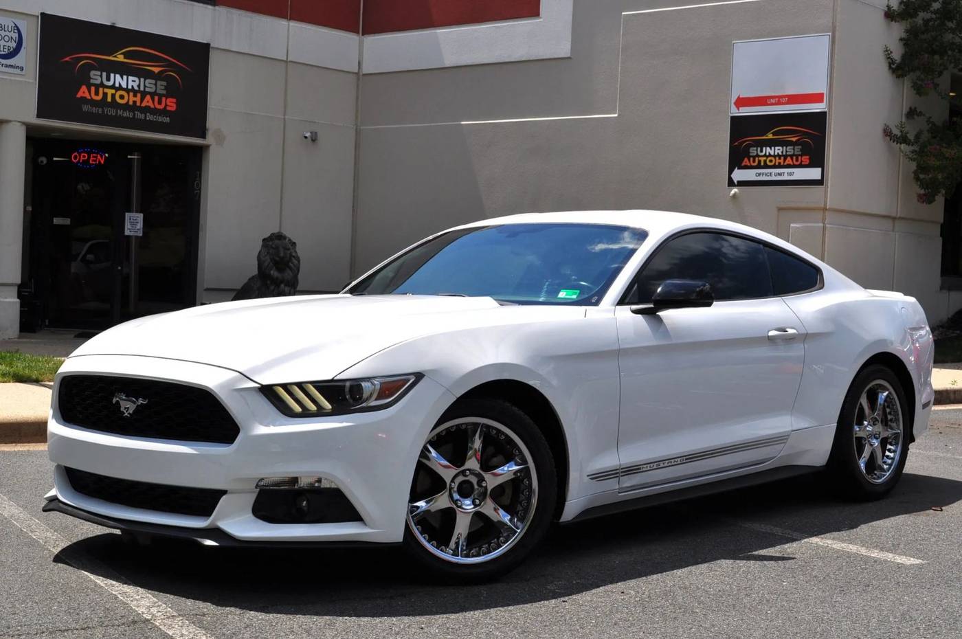 2016 Ford Mustang EcoBoost — Coupe — 92,331 mi — Sterling, VA