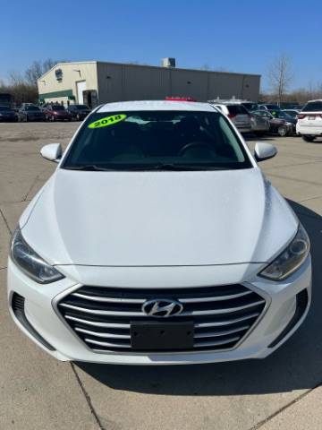 2018 Hyundai Elantra SEL — Sedan — 107,443 mi — Hamilton, OH
