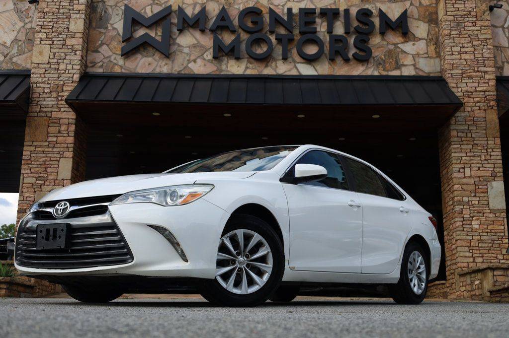 2015 Toyota Camry LE — Sedan — 161,113 mi — Lawrenceville, GA