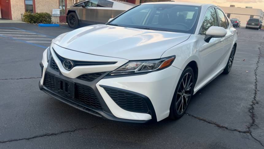 2023 Toyota Camry SE — Sedan — 32,764 mi — San Diego, CA