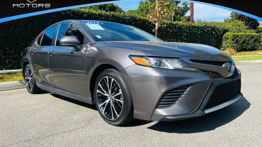 2019 Toyota Camry SE — Sedan — 77,816 mi — Santa Ana, CA