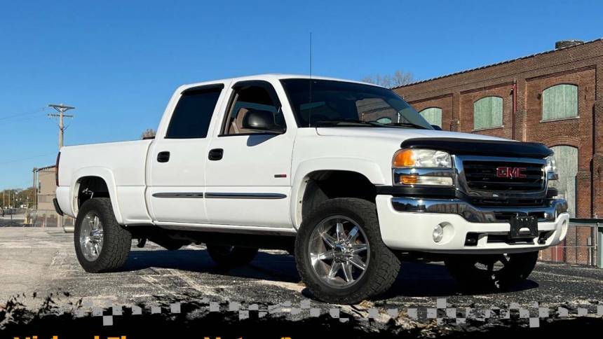2004 GMC Sierra 2500 SLE — Pickup Truck — 223,120 mi — Saint Charles, MO