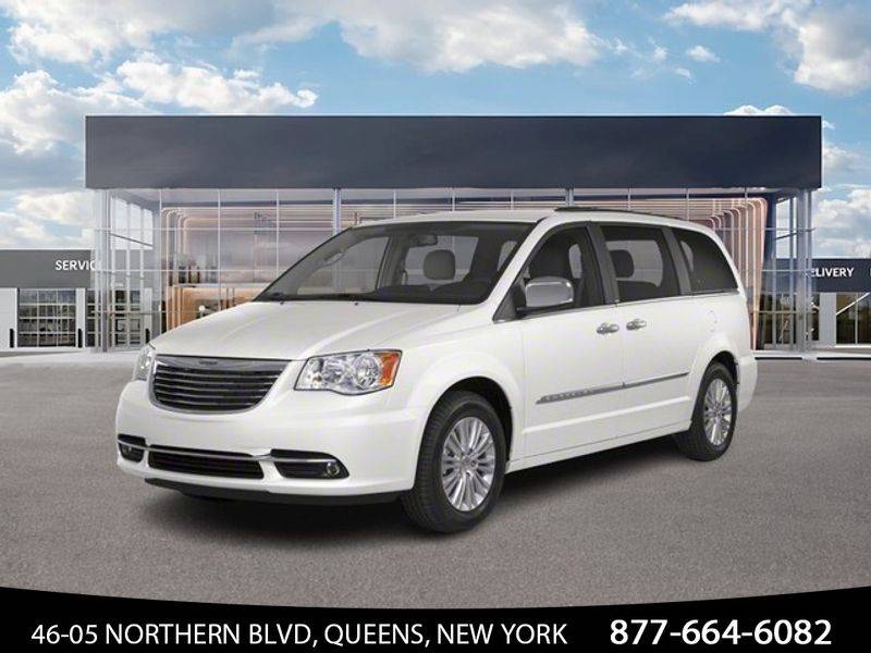 2013 Chrysler Town & Country Touring — Minivan — 48,772 mi — Long Island City, NY