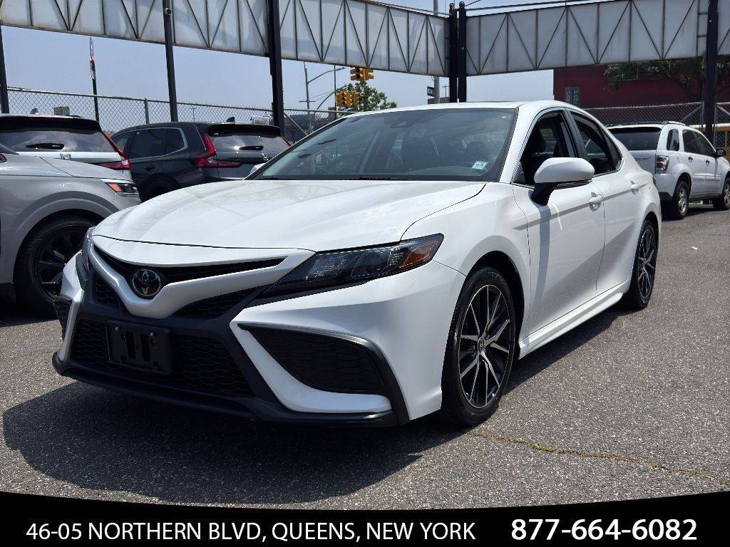 2023 Toyota Camry SE — Sedan — 42,519 mi — Long Island City, NY