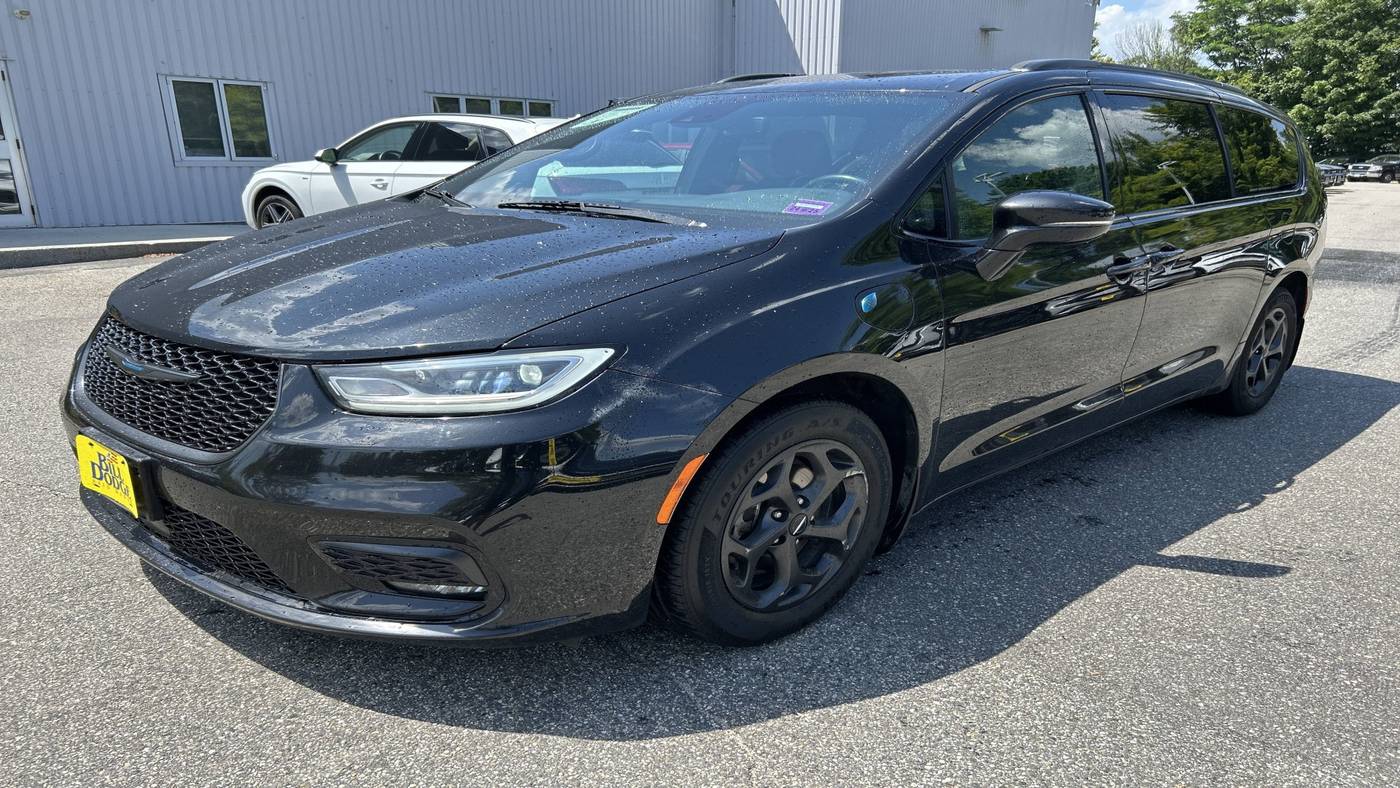 2021 Chrysler Pacifica Hybrid Touring — Minivan — 95,289 mi — Brunswick, ME