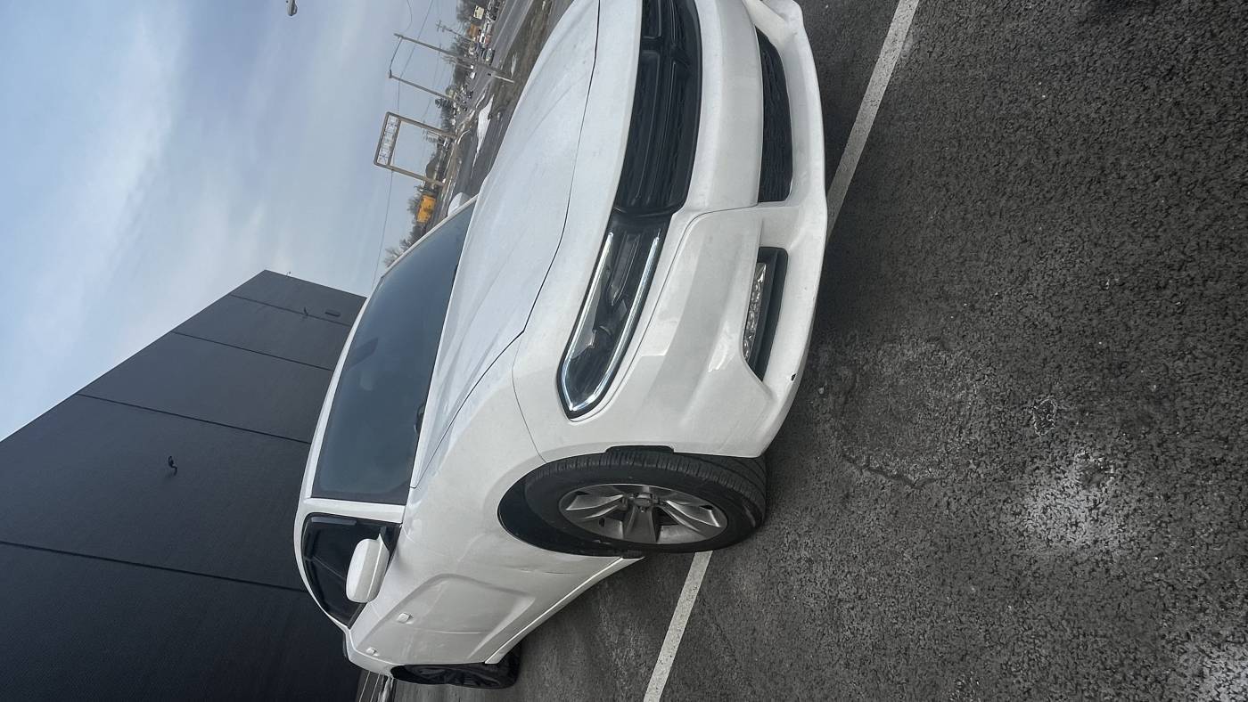 2016 Dodge Charger SE — Sedan — 65,000 mi — Columbus, OH