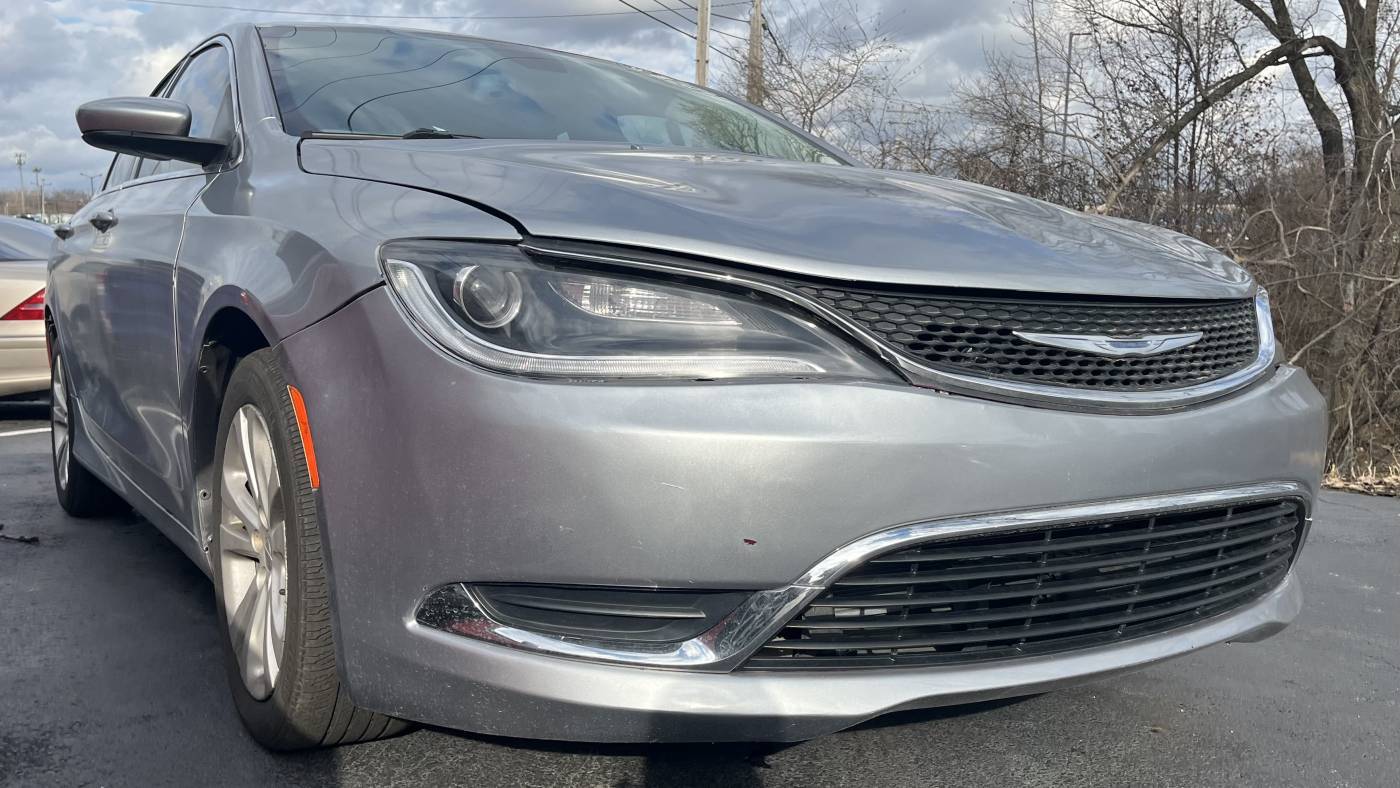 2016 Chrysler 200 Limited — Sedan — 72,330 mi — Columbus, OH