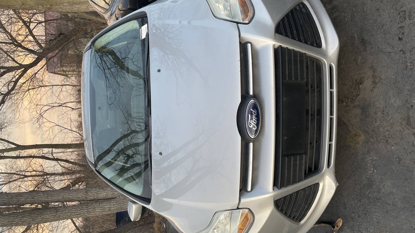2014 Ford Focus S — Sedan — 137,286 mi — Columbus, OH