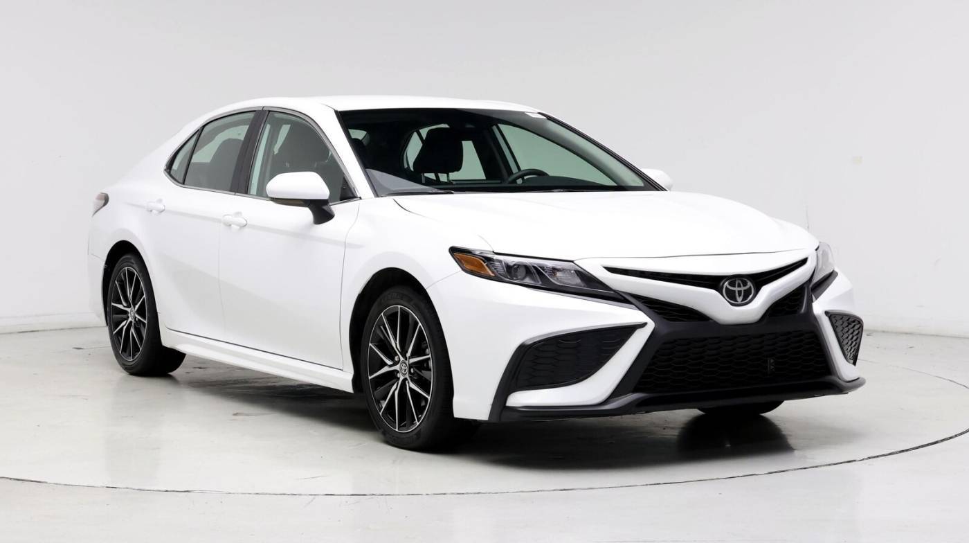 2024 Toyota Camry SE — Sedan — 11,035 mi — Daytona Beach, FL