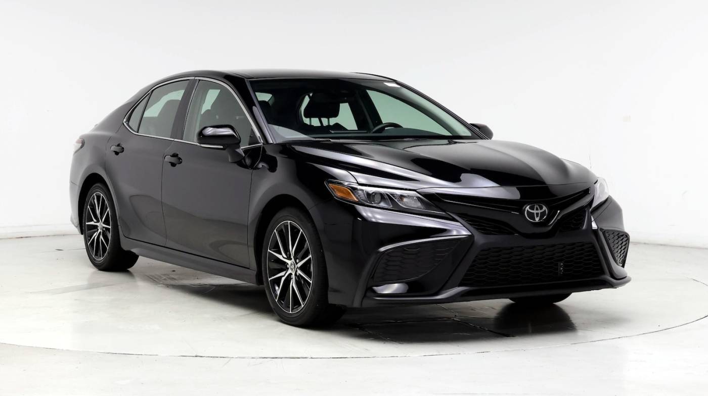 2024 Toyota Camry SE — Sedan — 11,239 mi — Daytona Beach, FL