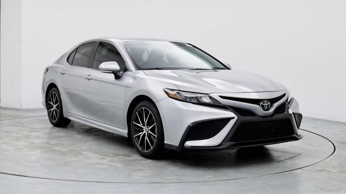 2022 Toyota Camry SE — Sedan — 43,773 mi — Daytona Beach, FL