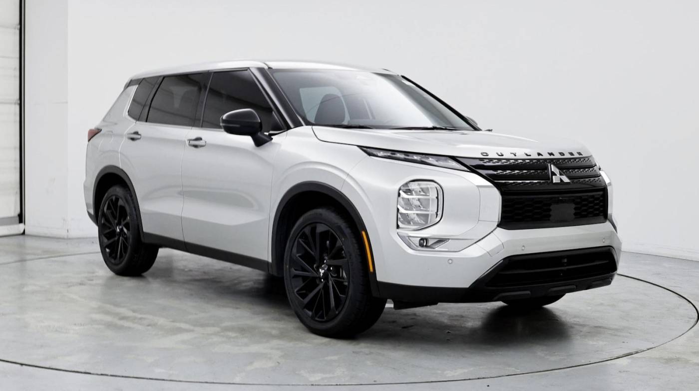 2023 Mitsubishi Outlander SE Black Edition — SUV — 32,113 mi — Daytona Beach, FL