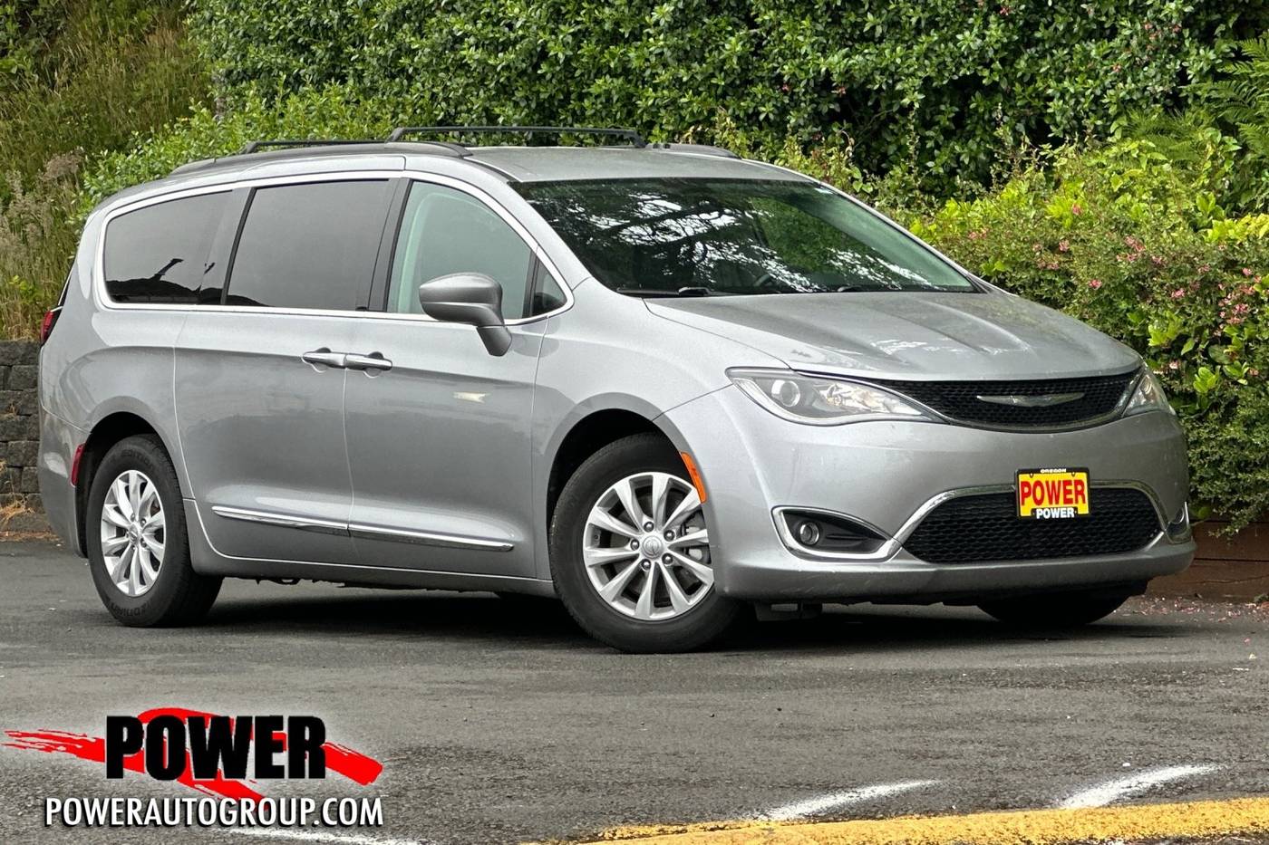 2017 Chrysler Pacifica Touring L — Minivan — 120,909 mi — Newport, OR