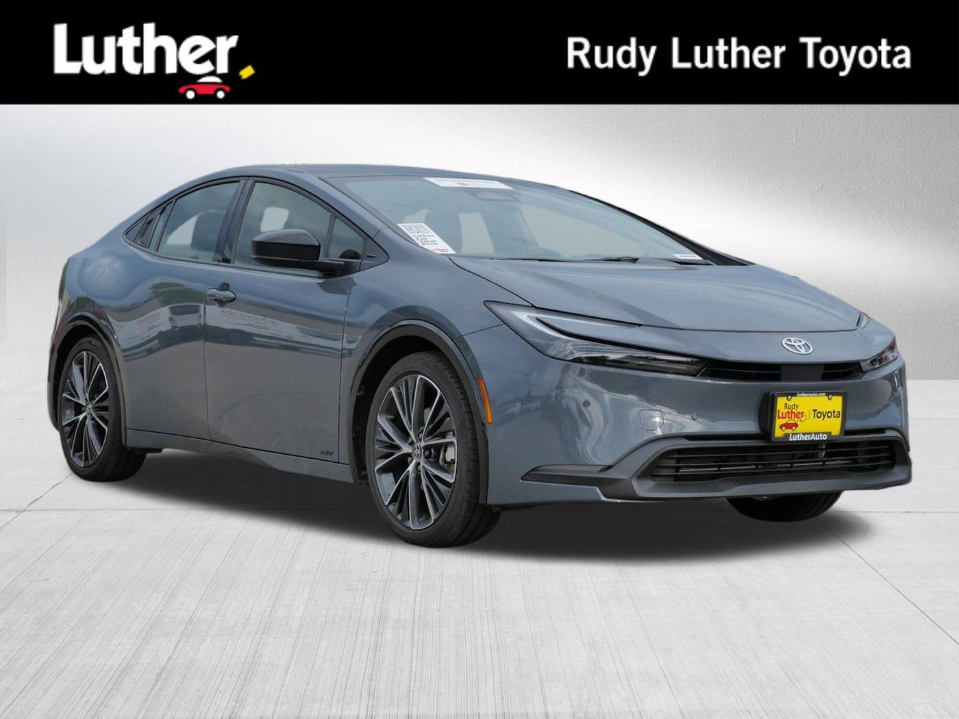 2024 Toyota Prius XLE — Hatchback — 10,390 mi — Golden Valley, MN