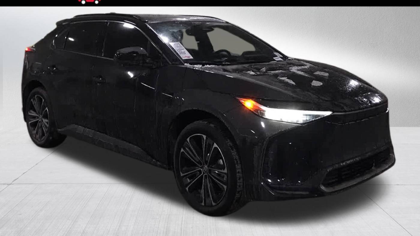 2023 Toyota bZ4X Limited — SUV — 19,871 mi — Golden Valley, MN