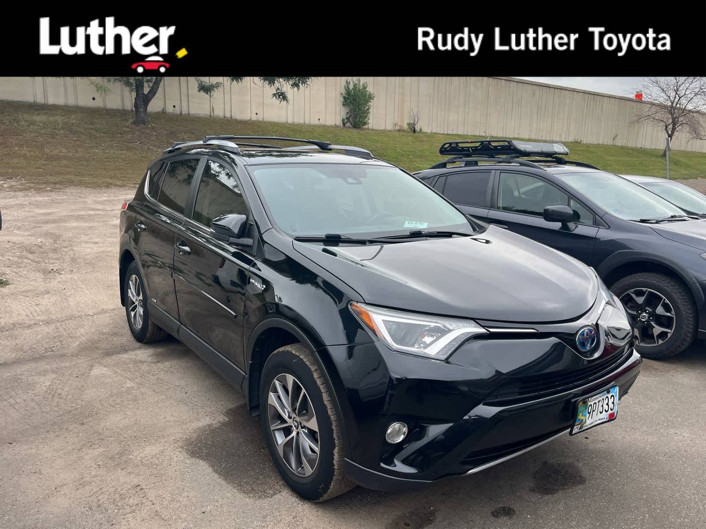 2017 Toyota RAV4 Hybrid XLE — SUV — 73,828 mi — Golden Valley, MN