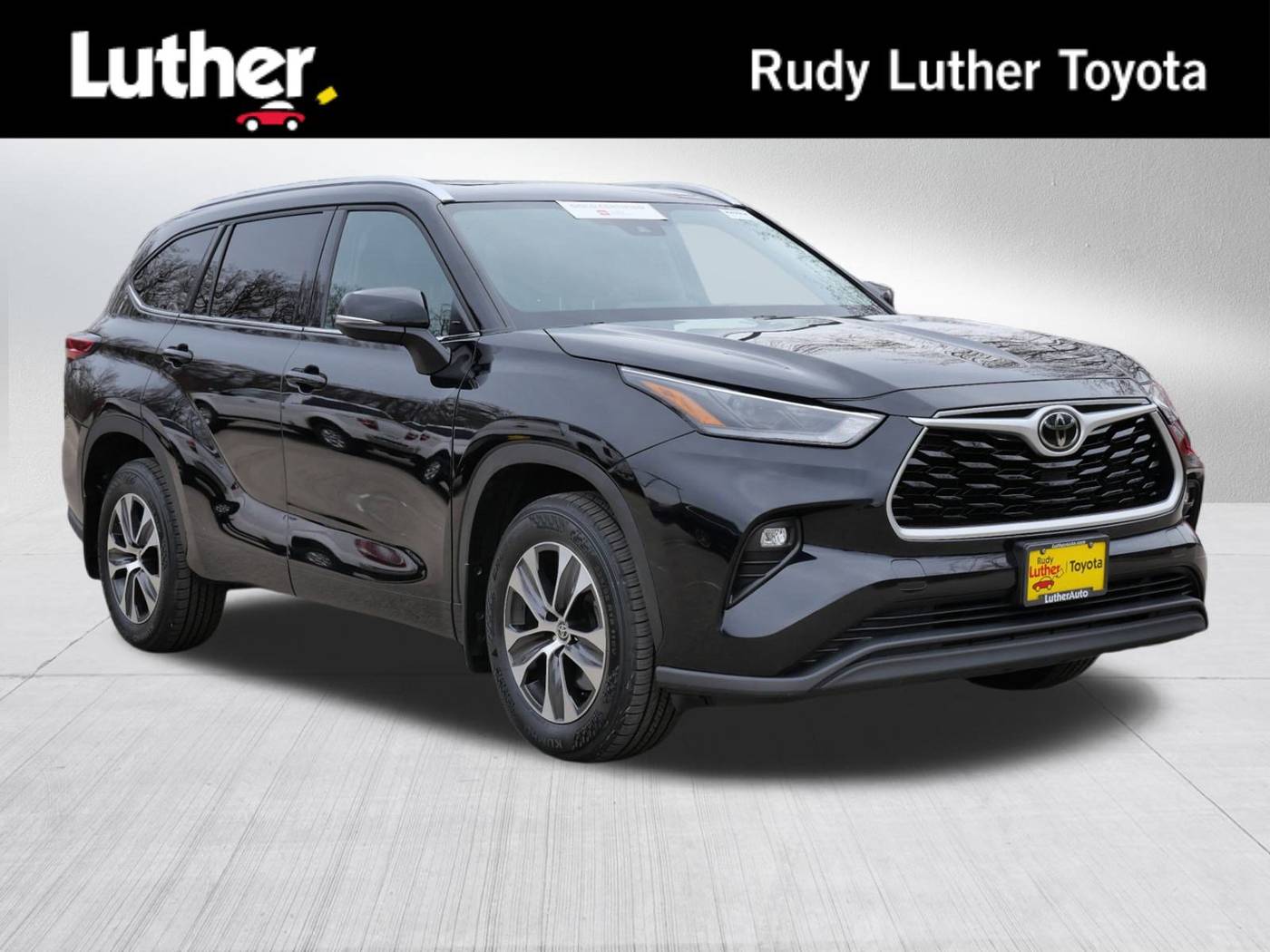 2021 Toyota Highlander XLE — SUV — 39,276 mi — Golden Valley, MN