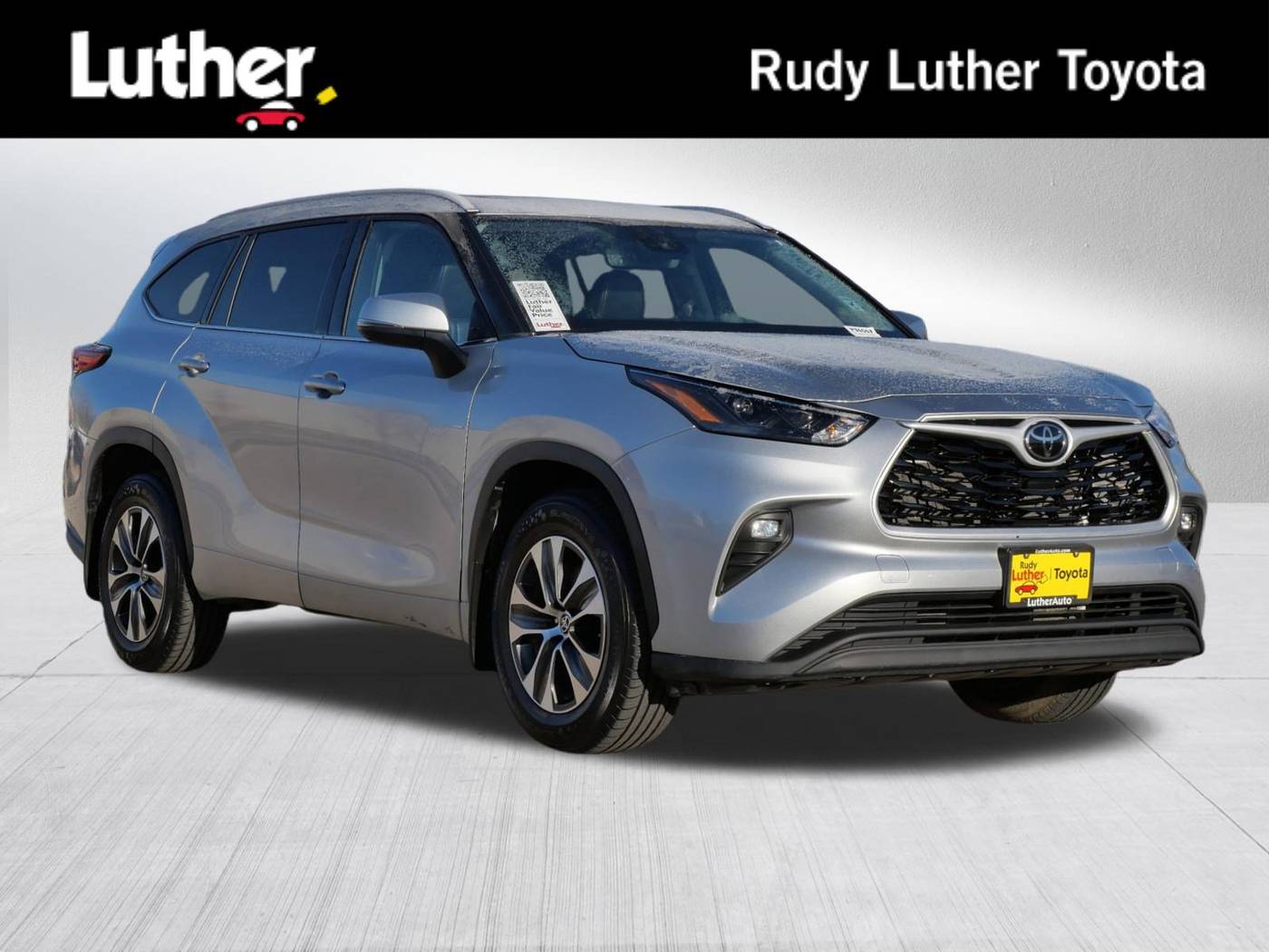 2022 Toyota Highlander XLE — SUV — 43,899 mi — Golden Valley, MN