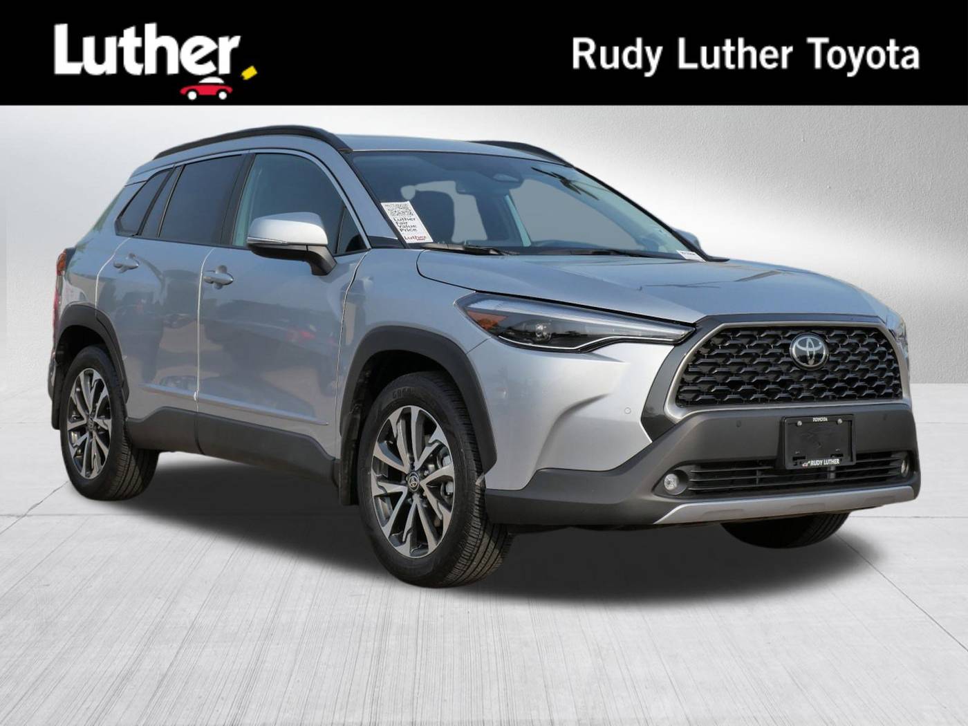 2024 Toyota Corolla Cross XLE — SUV — 11,958 mi — Golden Valley, MN