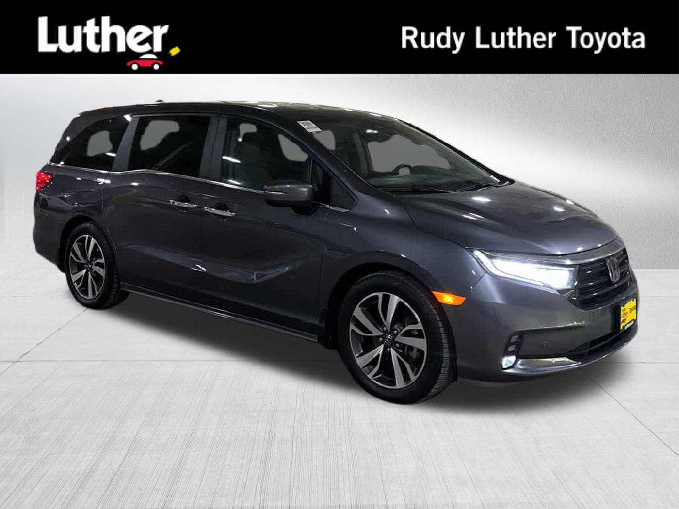 2022 Honda Odyssey Touring — Minivan — 42,444 mi — Golden Valley, MN