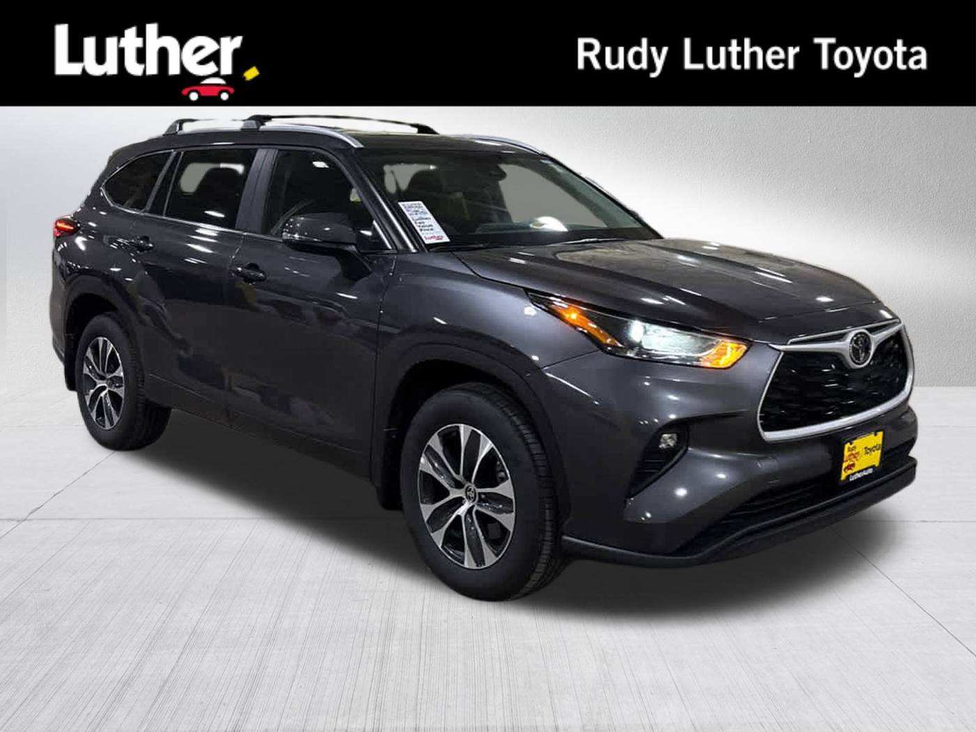 2024 Toyota Highlander XLE — SUV — 7,100 mi — Golden Valley, MN