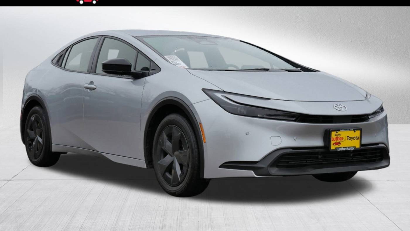 2023 Toyota Prius LE — Hatchback — 28,945 mi — Golden Valley, MN