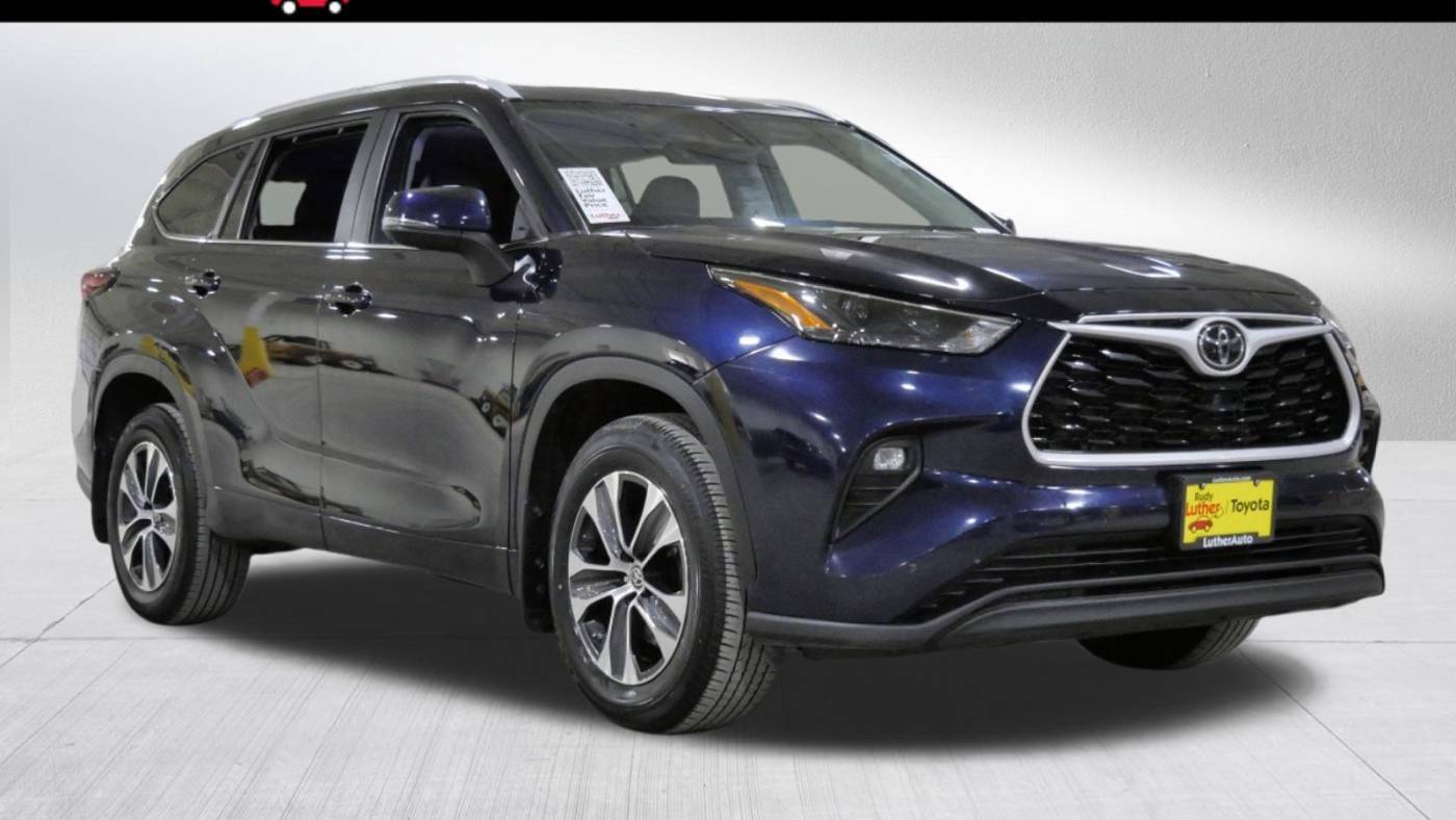 2024 Toyota Highlander XLE — SUV — 35,873 mi — Golden Valley, MN