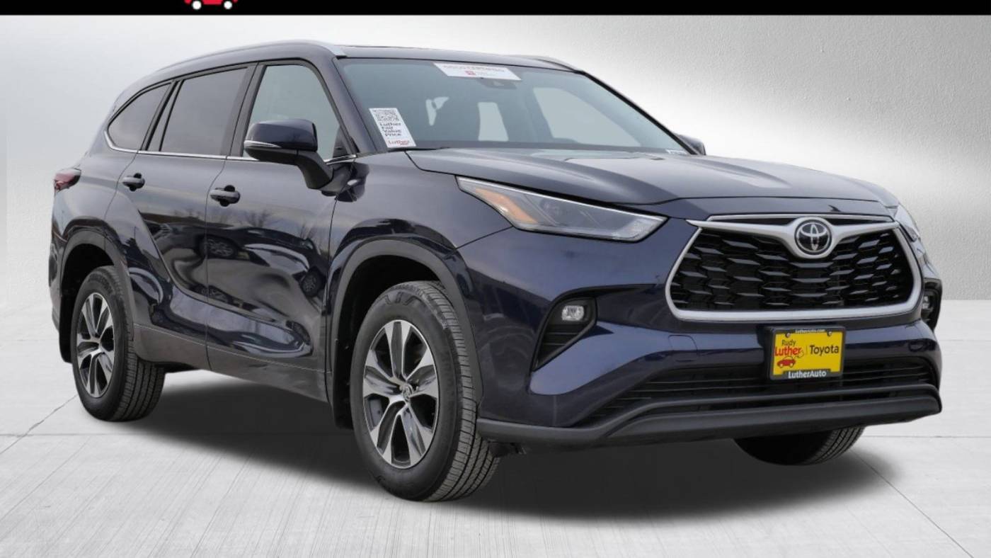 2024 Toyota Highlander XLE — SUV — 21,535 mi — Golden Valley, MN