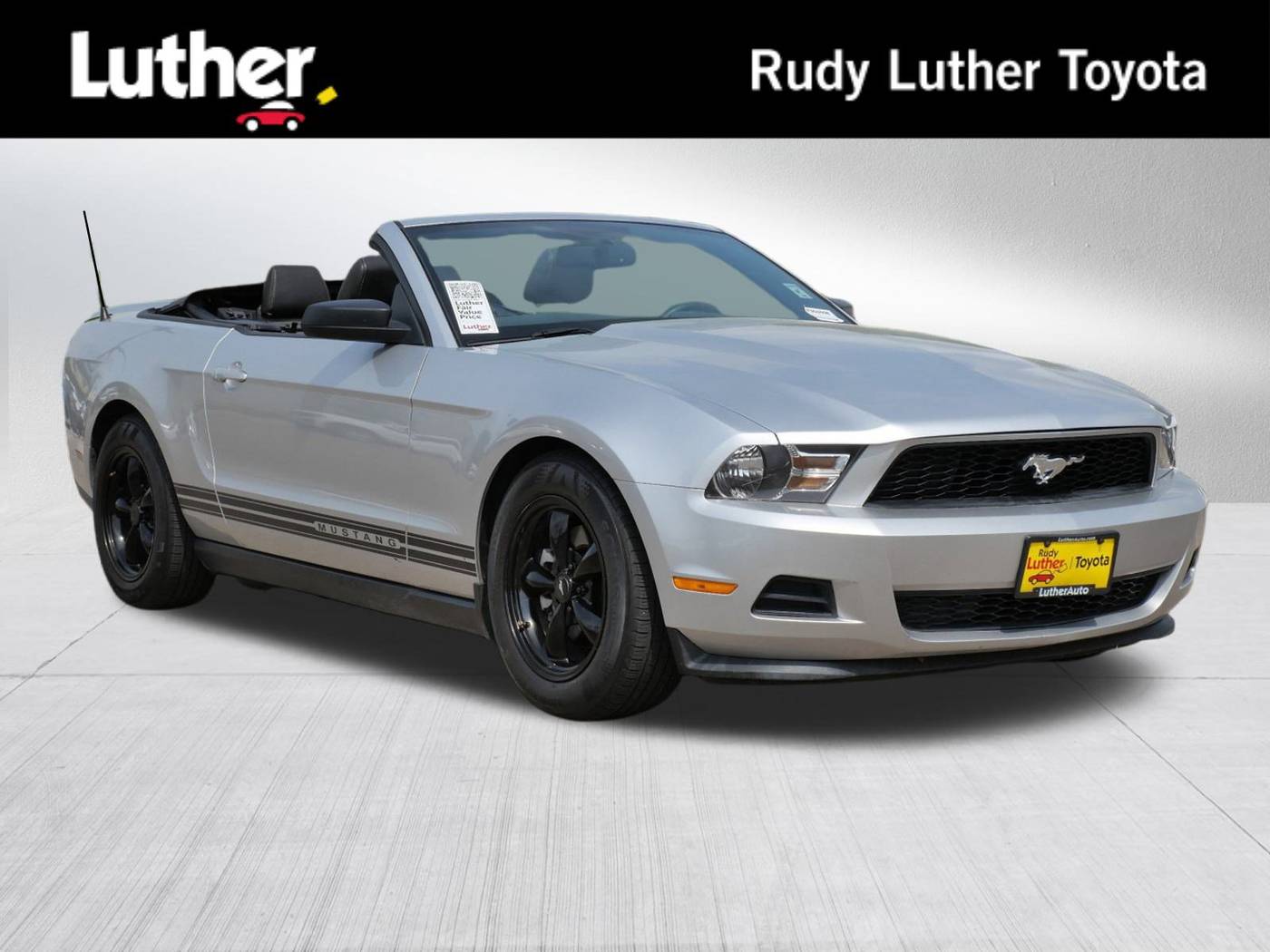 2011 Ford Mustang V6 Premium — Convertible — 117,860 mi — Golden Valley, MN