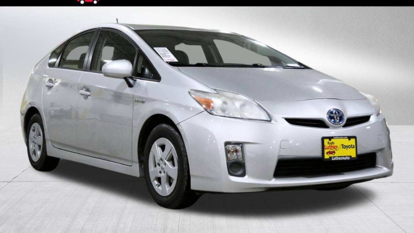 2011 Toyota Prius Four — Sedan — 69,781 mi — Golden Valley, MN