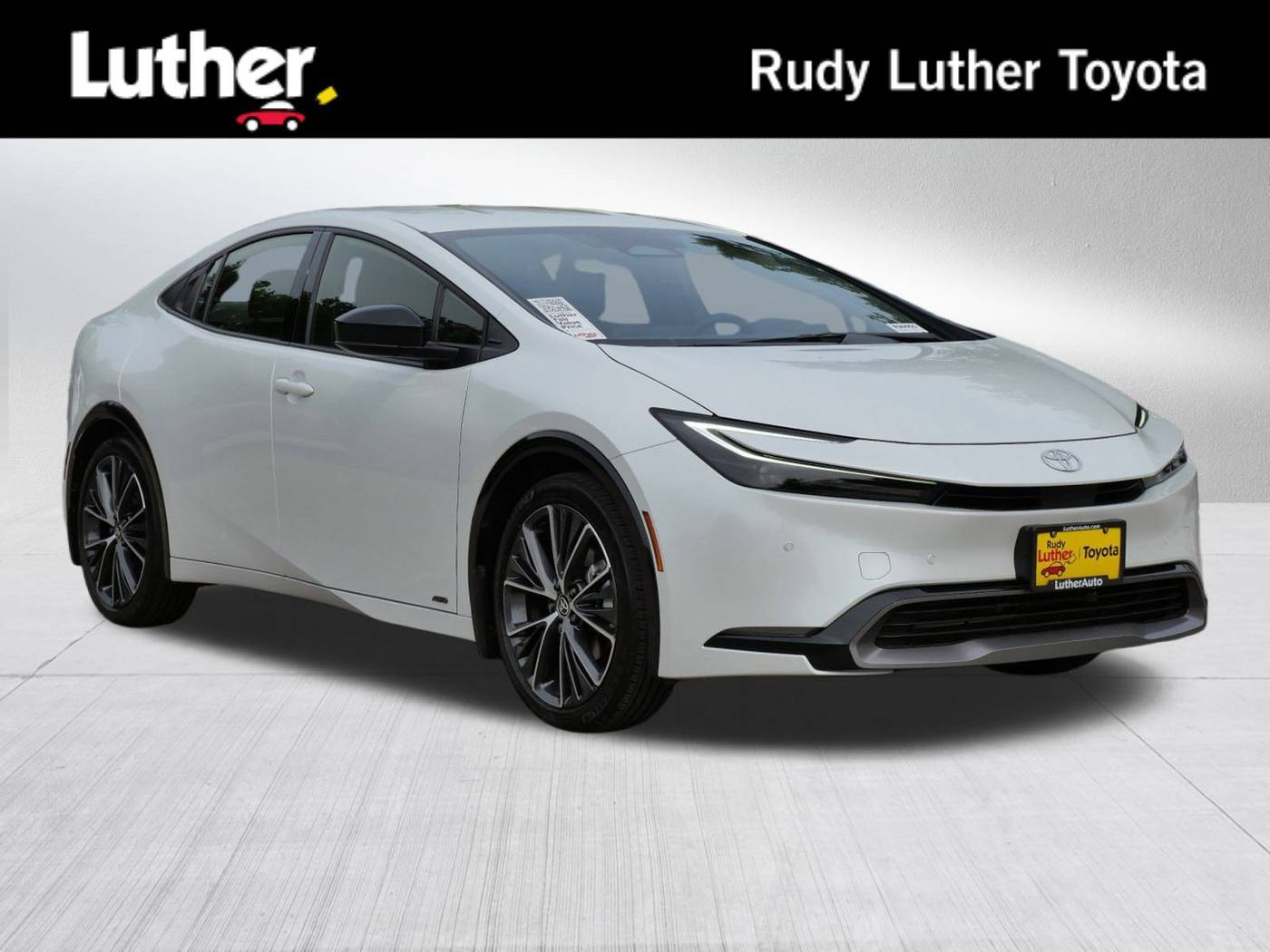 2024 Toyota Prius XLE — Hatchback — 1,606 mi — Golden Valley, MN