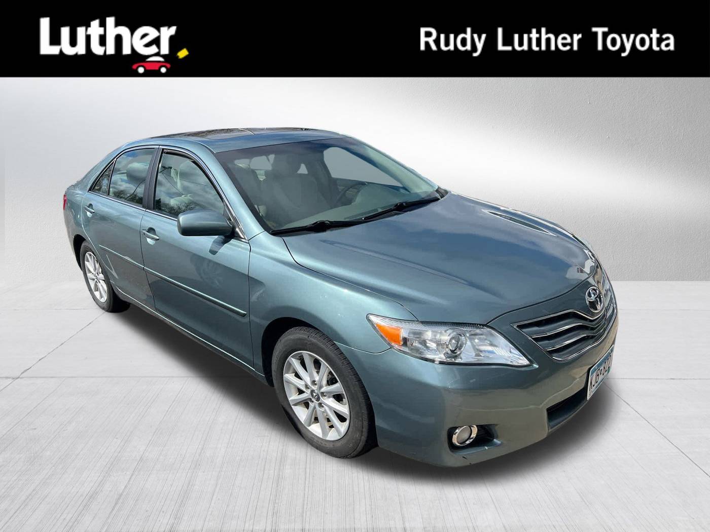 2011 Toyota Camry XLE — Sedan — 96,194 mi — Golden Valley, MN